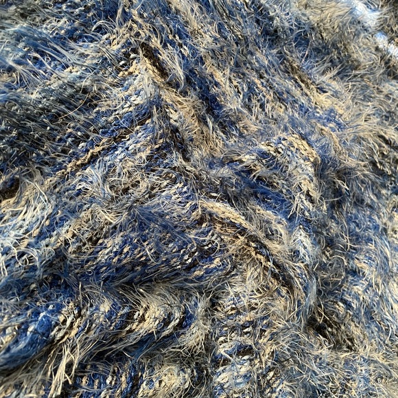 NWT Jennifer Lopez Front Twist Sweater - Picture 4 of 6